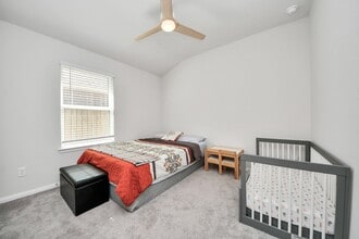 Building Photo - 7923 Virginia Dr