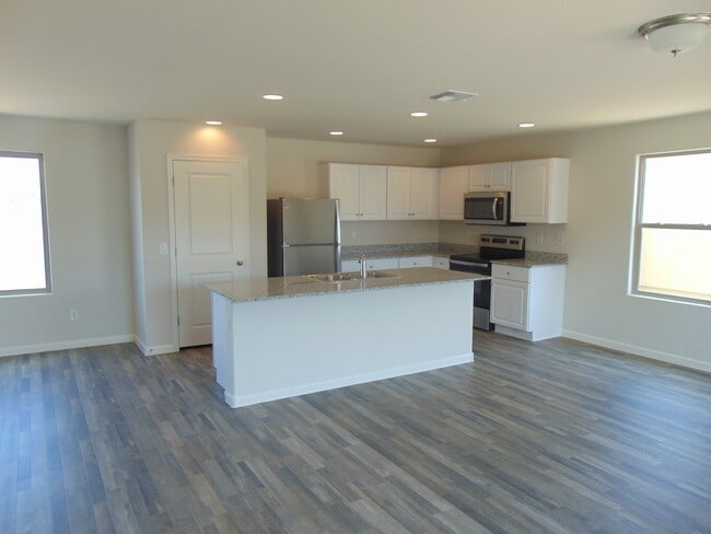 Building Photo - 806 W Caroline St