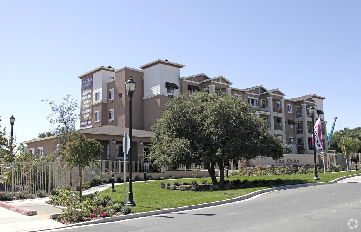 The Commons at Oak Grove Apartments in Oakley, CA
