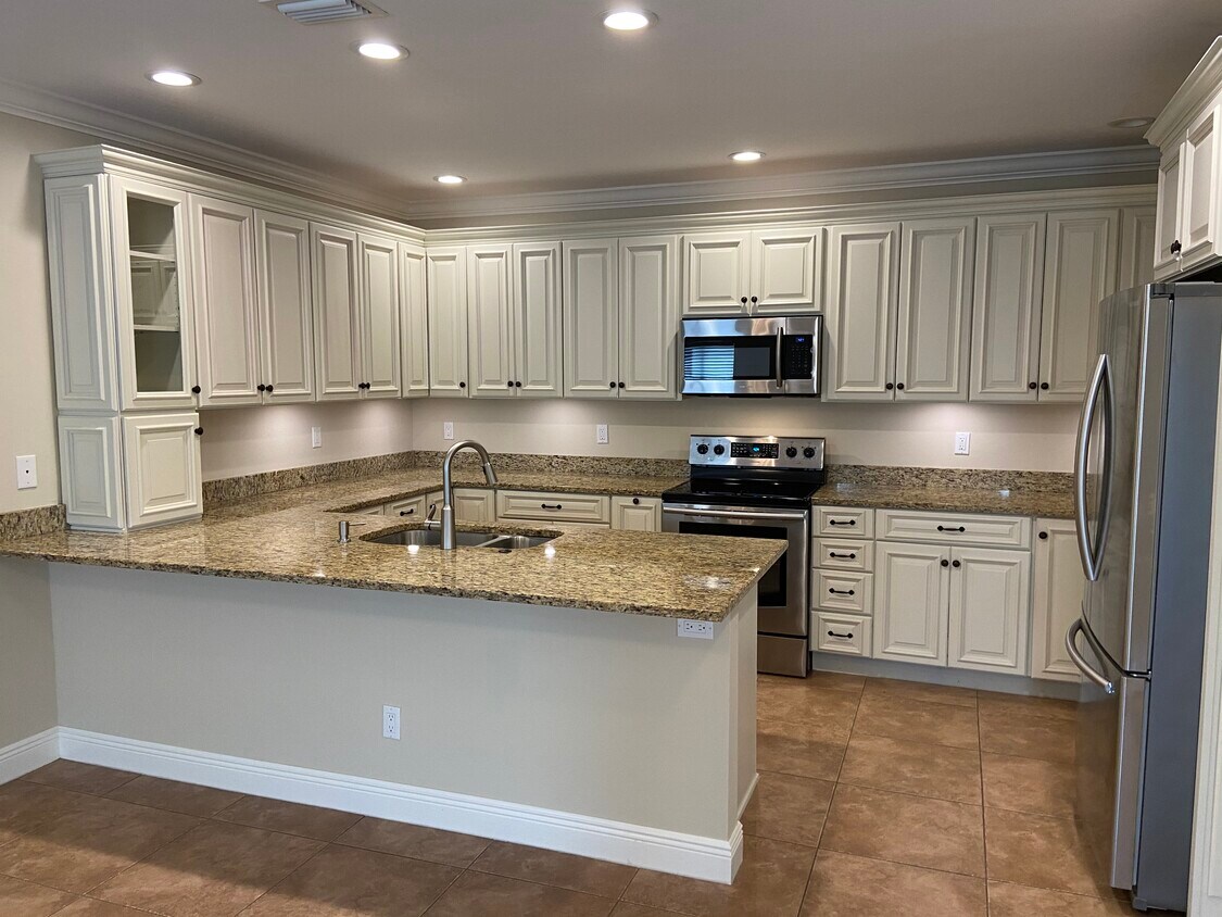 Primary Photo - 4412 Vanda Dr