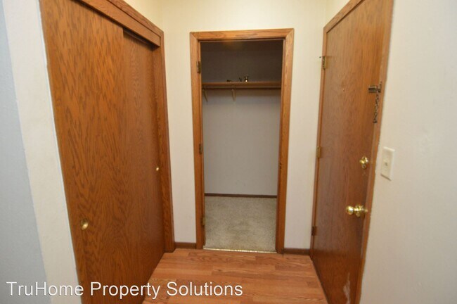 Building Photo - 2 br, 1 bath House - 1711 21st Ave S #107
