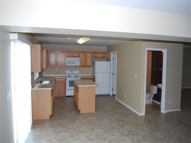 Building Photo - 5246 Perth Ct