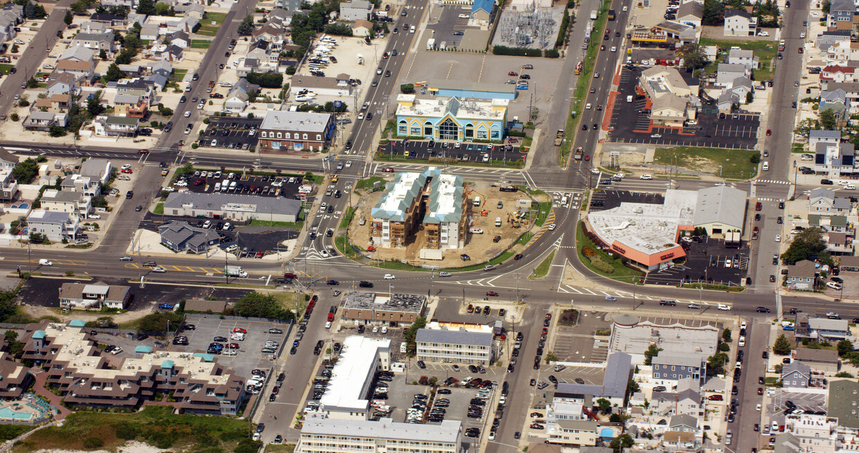 Aerial Photo - Arlington Beach Club