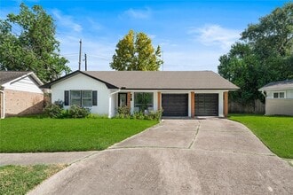 Building Photo - 5427 Lamonte Ln