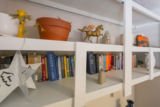 Building Photo - Private Room for Rent with Garage Access – Bedroom 5