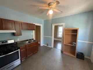 Building Photo - 2409 N Farwell Ave