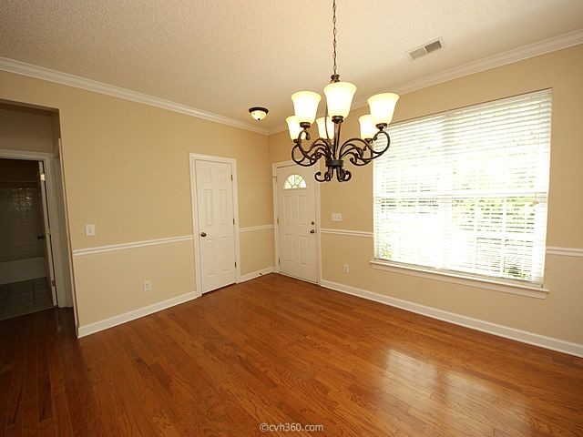 Building Photo - Beautiful Townhome in Whitney Lakes