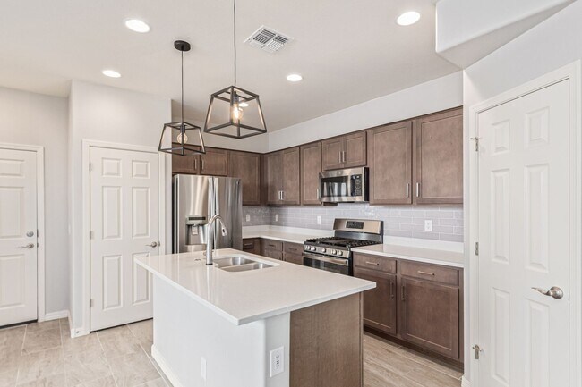 Foto del edificio - Spacious, Stylish, and Ready for You!