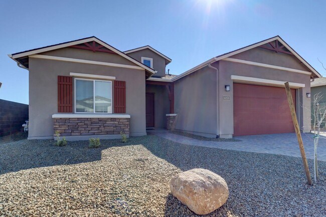 Building Photo - 3 bedroom 2 bathroom in Deep Well Ranch's ...