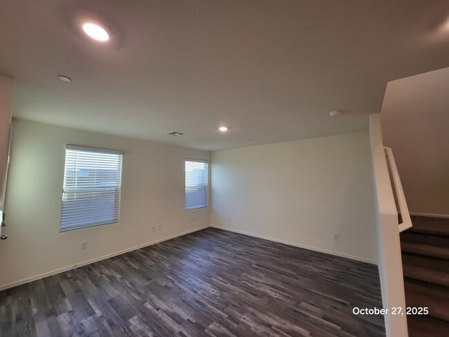 Foto del edificio - 4943 Fern Mesa Ave