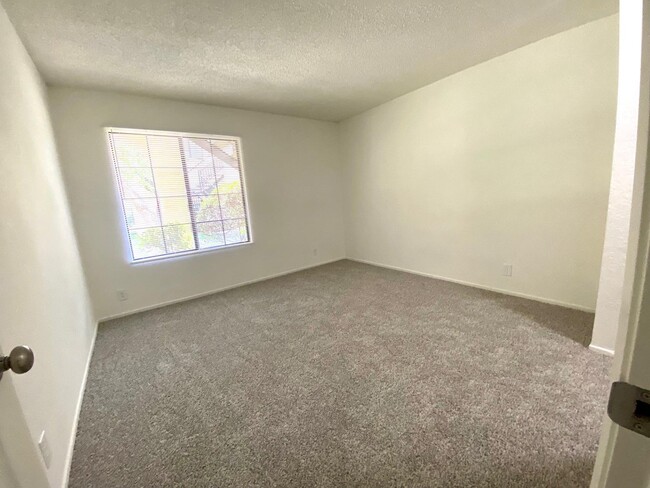 2554 Olive Dr Unit 87, Palmdale, CA 93550 - Condo for Rent in Palmdale ...