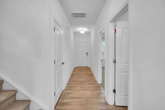 Foto del edificio - 1224 Maxwell Ct