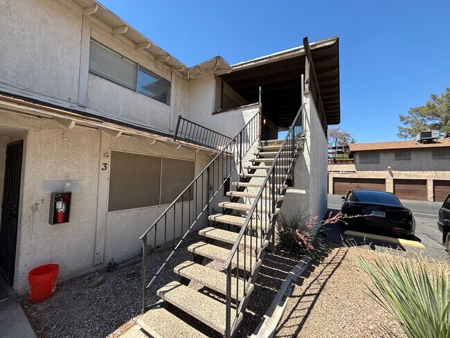 Foto del edificio - 2744 E Karen Ave