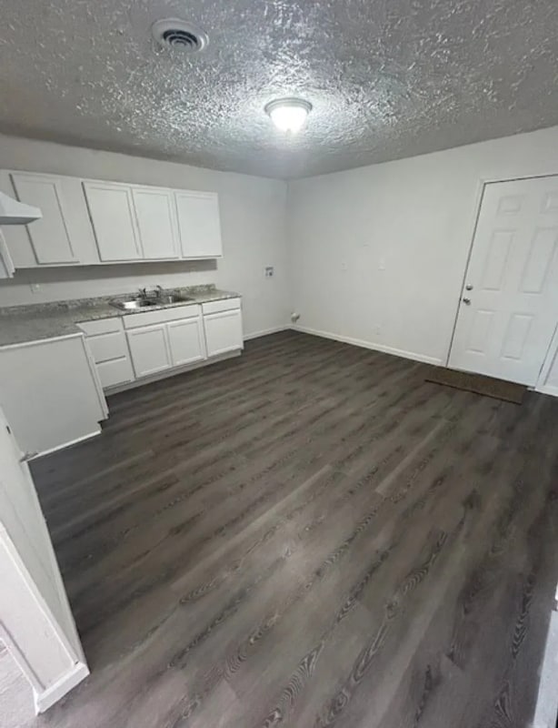 Building Photo - 23 St Gregory Dr