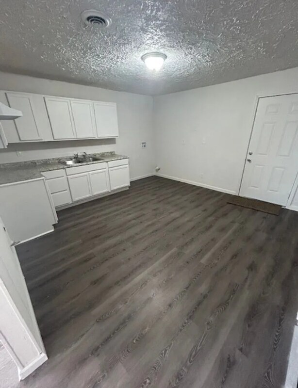 Foto del edificio - 23 St Gregory Dr