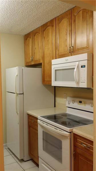 Primary Photo - 9988 Twin Lakes Dr