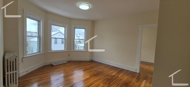 Building Photo - 120 Murdock St