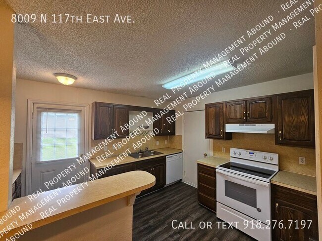 Foto del edificio - 8009 N 117th E Ave
