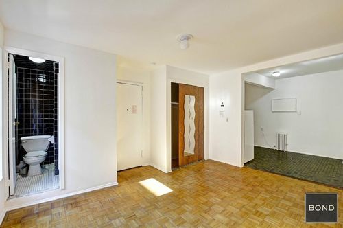 Building Photo - 259 W 29th St