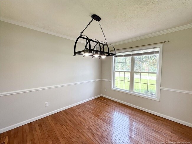 Building Photo - 7228 Beaver Run Dr