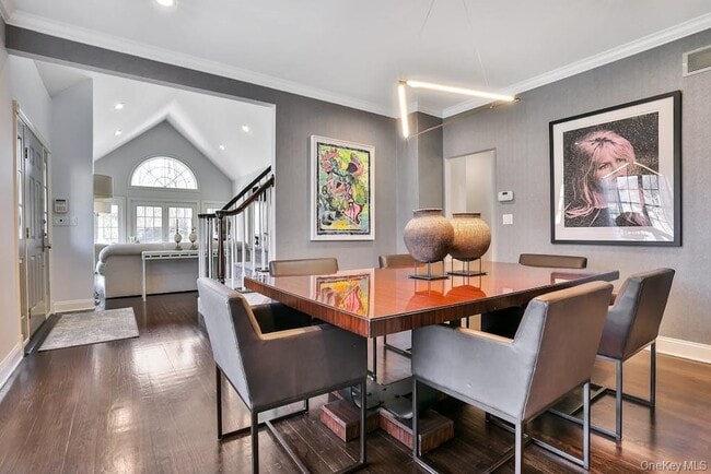 Building Photo - 8 Caruso Pl