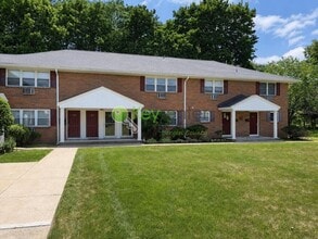 Building Photo - 153 N Maple Ave