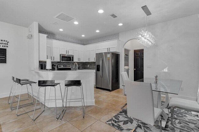 Foto del edificio - 16748 Lazy Breeze Loop