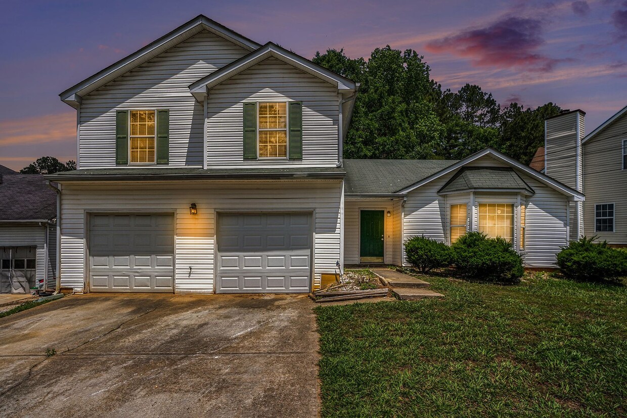 Foto principal - 3 Bedroom 2.5 Bath Home