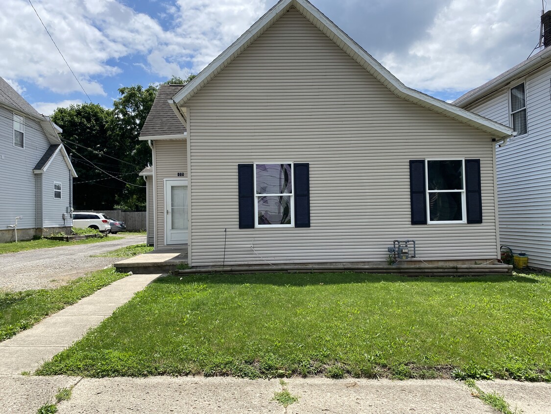 425 W Brown Ave, Bellefontaine, OH 43311 House Rental in
