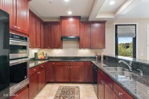 Building Photo - 13450 E Vía Linda