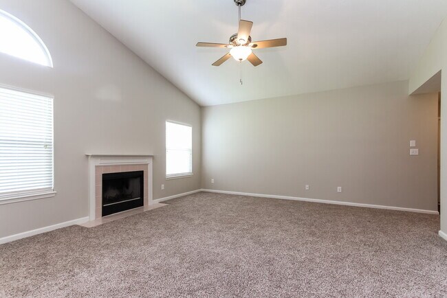 Building Photo - 3026 Crestwell Dr
