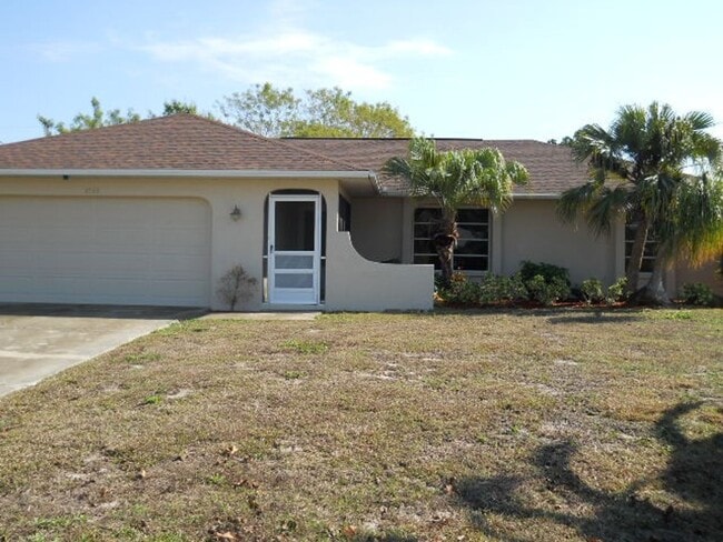 Foto del edificio - 3/2 Home with Garage Available NOW off Santa Barbara Blvd area