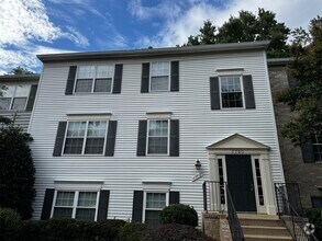 Building Photo - 7750 New Providence Dr