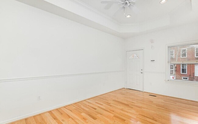 Living Room - 1115 Washington Blvd