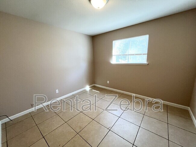 Photo - 2782 Determine Ave Apartment