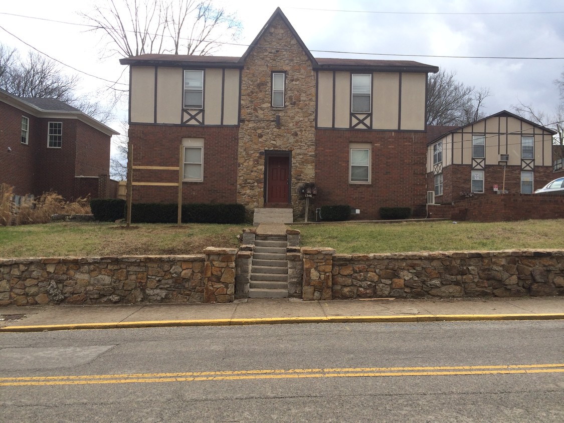 Primary Photo - 1348 Center St