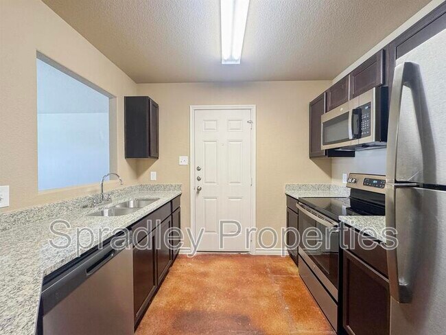 Foto del edificio - 1031 Edwards Dr