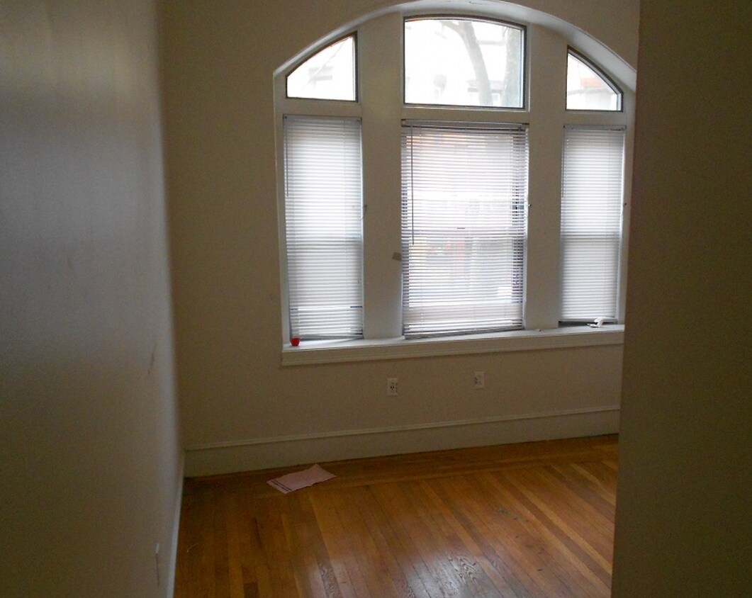 Foto principal - 36 Edgerly Rd