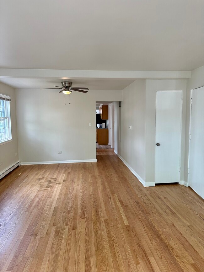 Dining Room - 5640 N Talman Ave