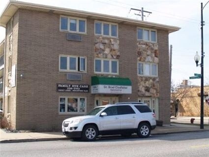 Building Photo - 3225 W 111th St