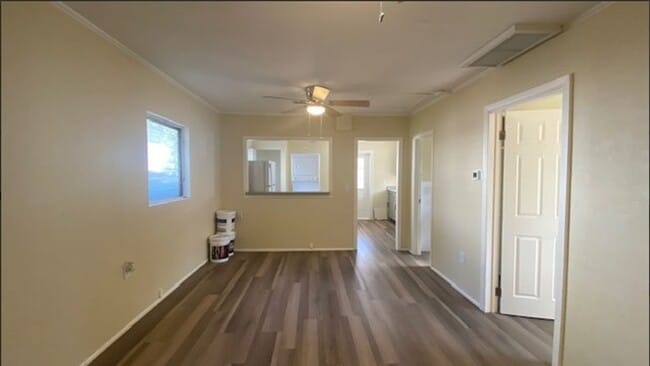 Building Photo - Remodeled 2 Bedroom 1 Bath Home, Great Location and Private!!