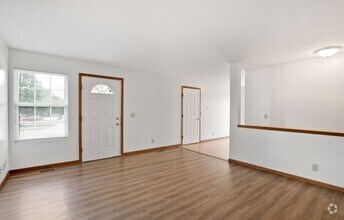 Building Photo - 2213 SW 19th St