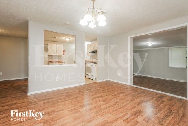 Foto del edificio - 5289 Old Trail Cir