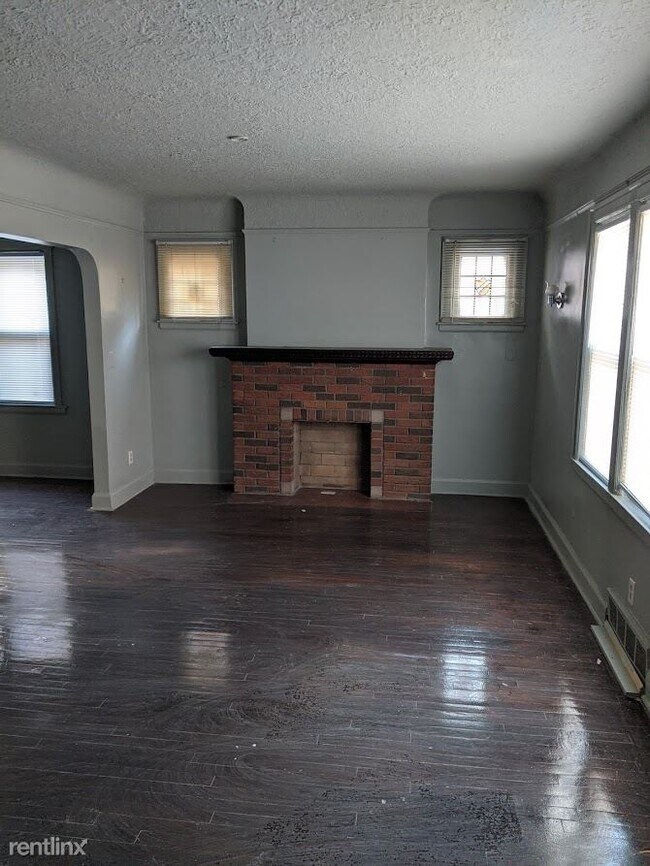 Building Photo - 5 br, 2.5 bath House - 5768 Whittier St