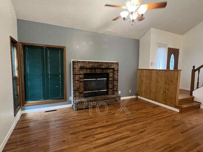 Foto del edificio - 2511 Village Ct