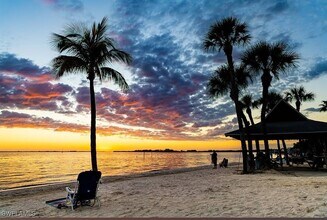 Building Photo - 237 SW 48th Terrace