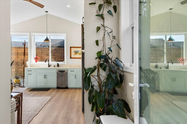 Foto del edificio - 402 Haydon St