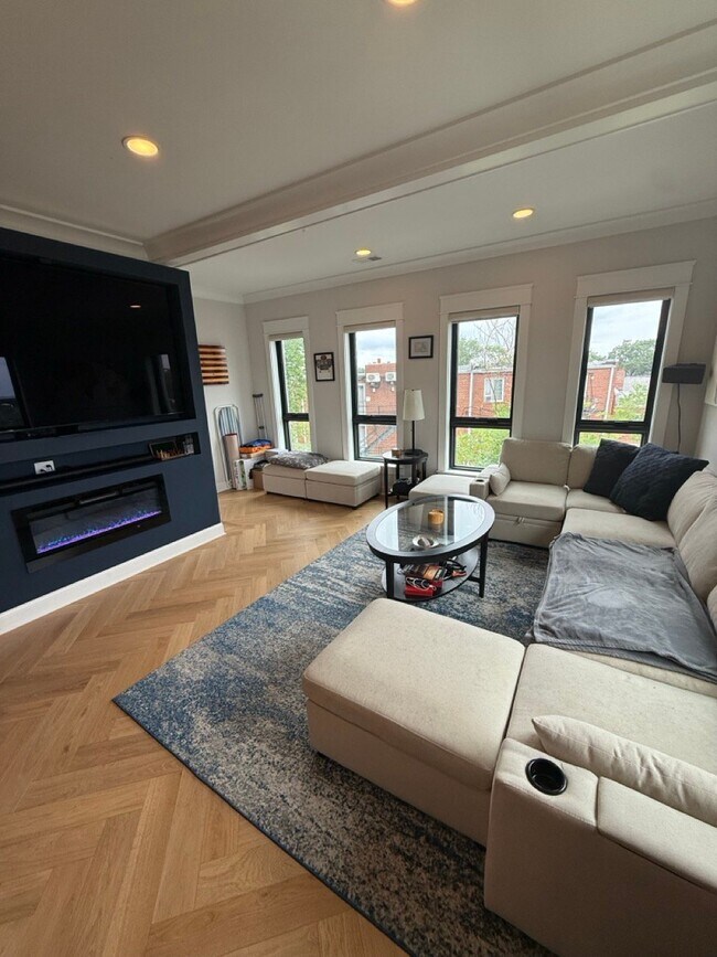 Foto del edificio - 217 16th St NE
