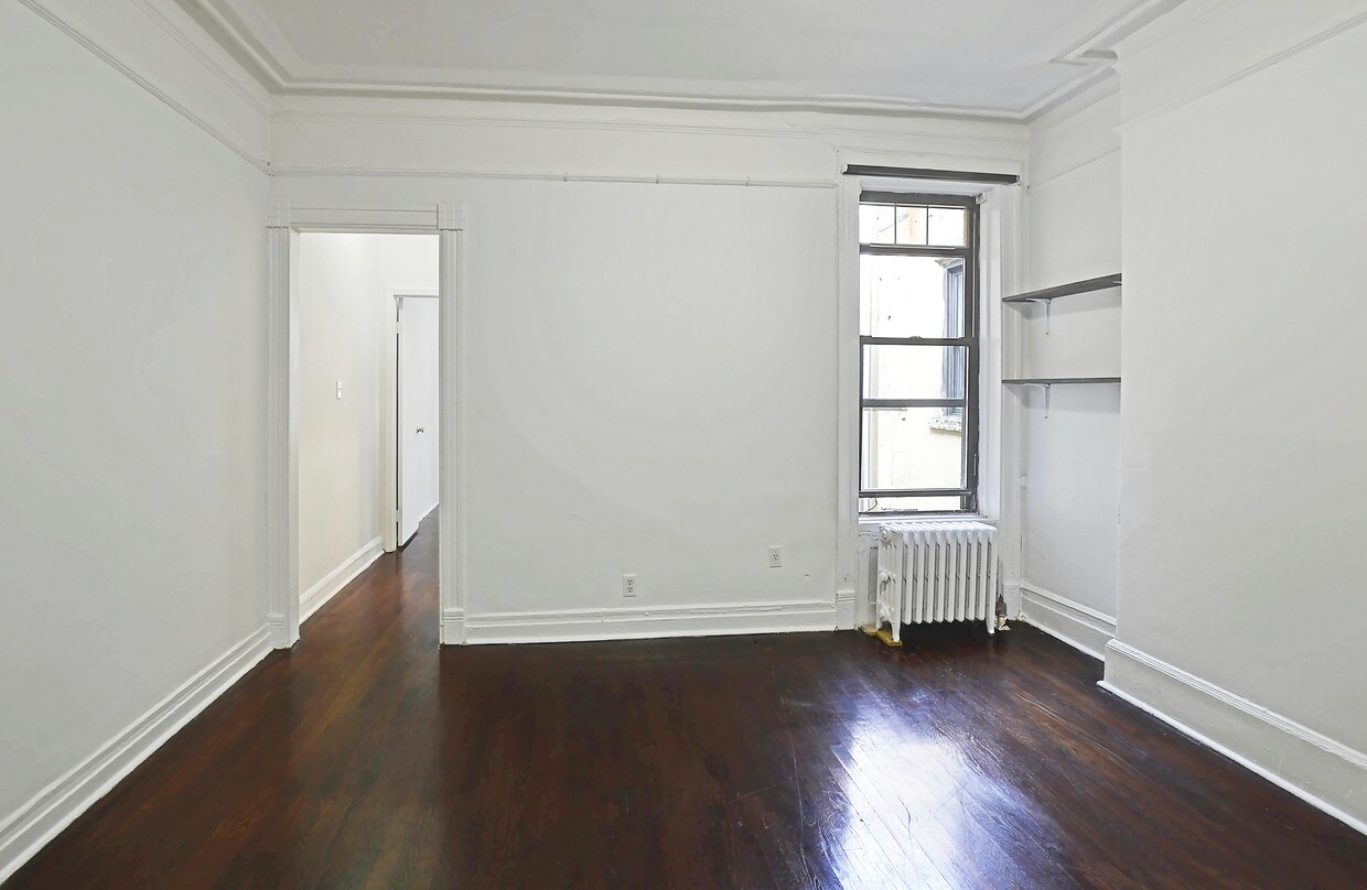 Foto principal - 315 W 54th St