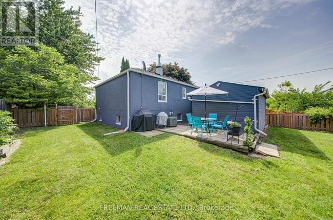 Photo du bâtiment - 6 Lloyd George Ave